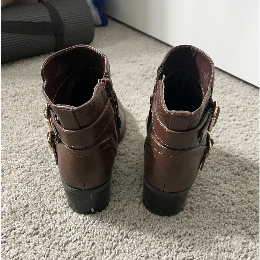 black booties size 8.5 - Picture 4 of 4